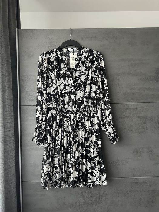 Nowa z metką sukienka Reserved xs S 34 36 długi rękaw, guma w pasie