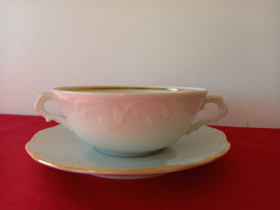 Duas taças consomé Vista Alegre