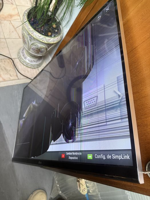 LCD LG  42LM660S com ecran partido  para peças