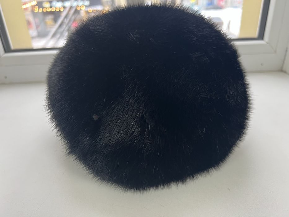 Берет норковий чорний