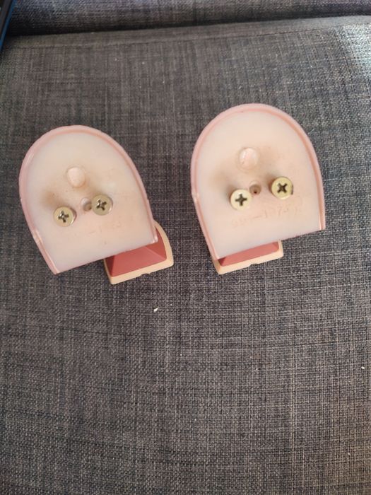 Obcasy brązowe para wraz z flekami