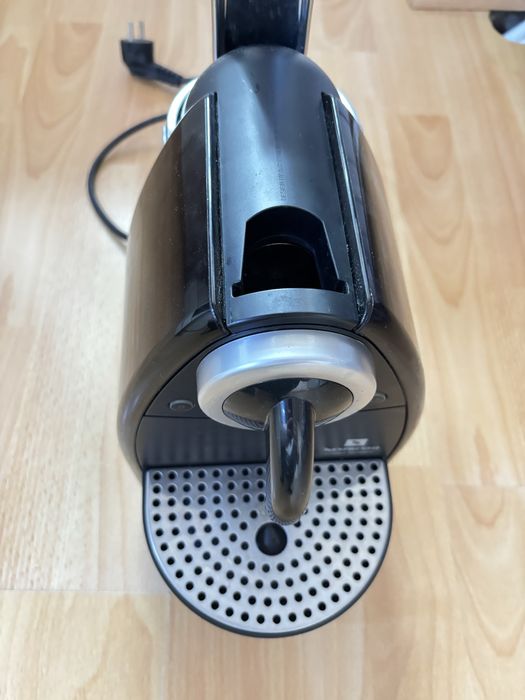 Капсульна кавомашина NESPRESSO