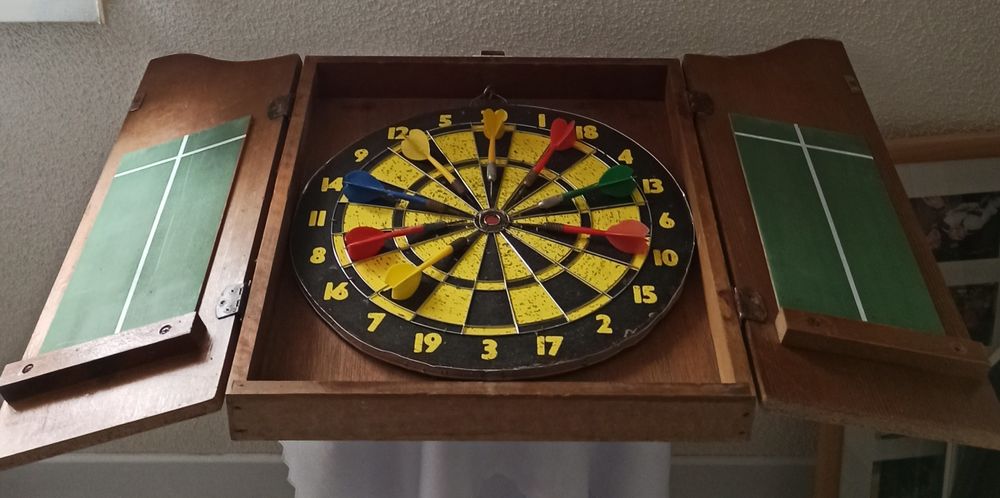 Dark Gra rzutki Pube Lodging Vintage