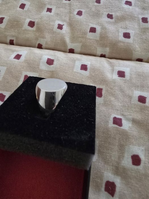 Vendo anel de prata novo
