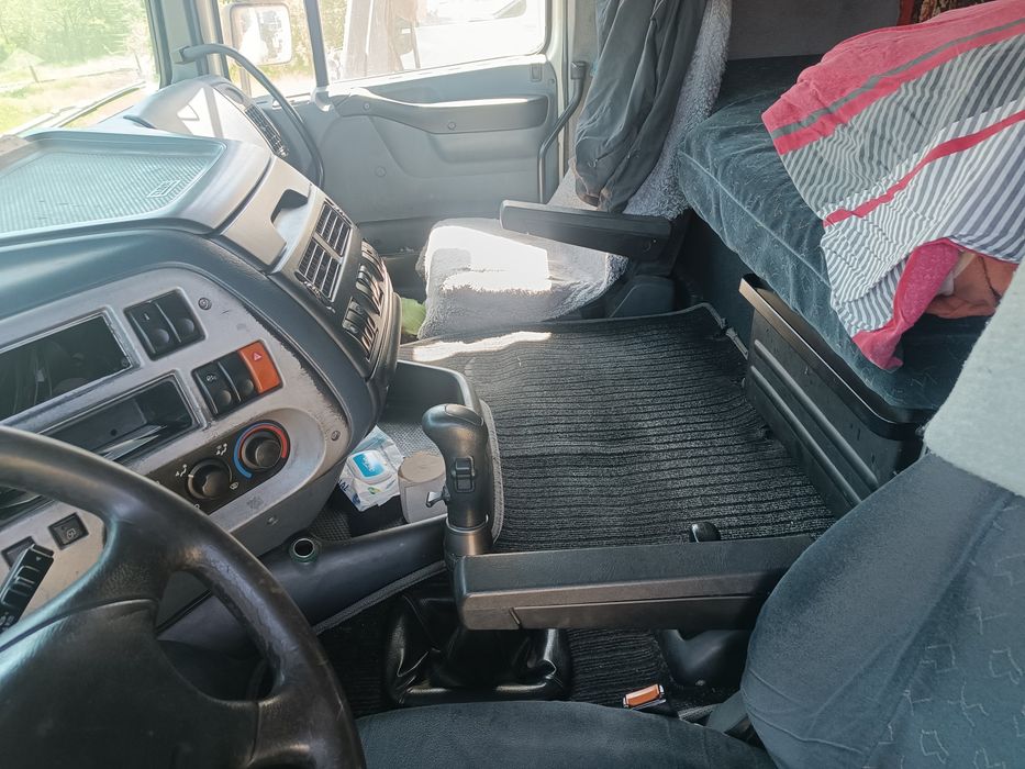 Продам DAF XF95 2000г