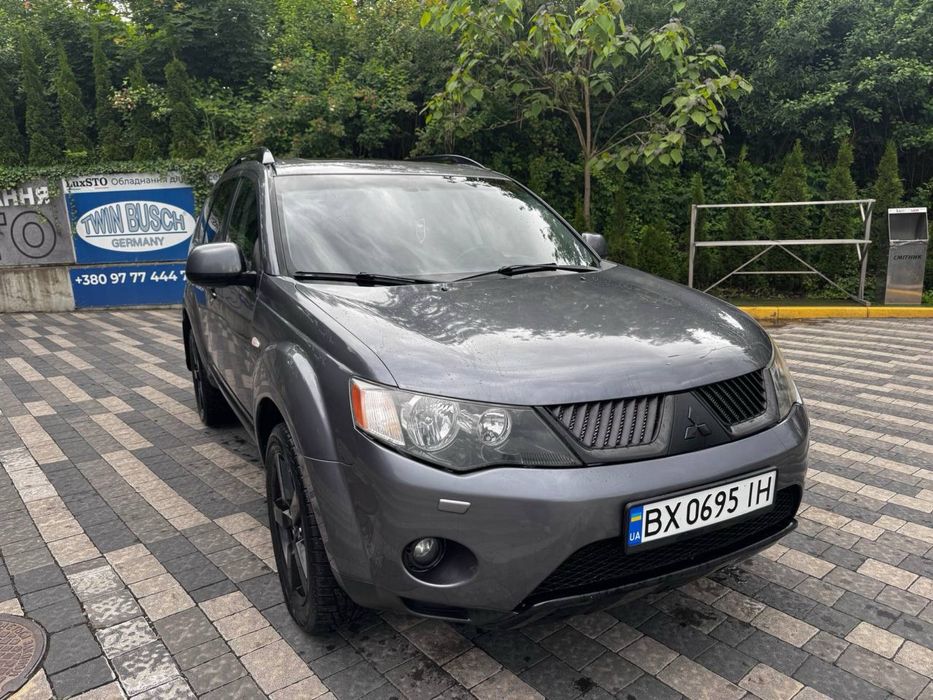 Mitsubishi Outlander XL