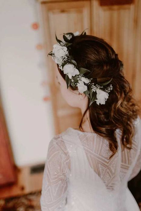 Biała suknia ślubna boho klasyka