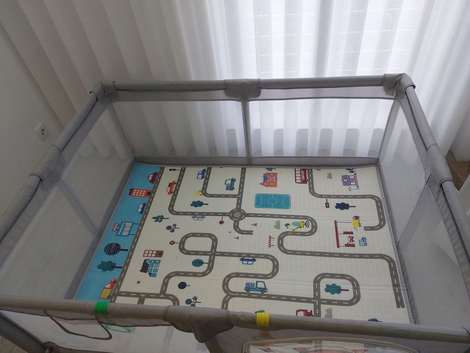 Parque infantil uradis como novo