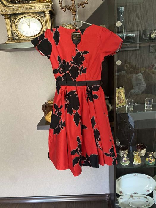 Нарядное платье на девочку