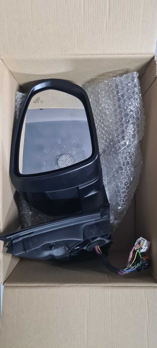 Дзеркало праве Peugeot 3008 (2022 року)