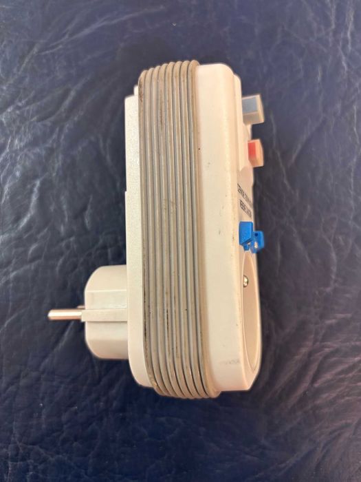 gniazda sieciowe elektryczne na pilota