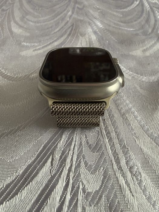 Apple Watch Ultra Series 1 Titanium + Apple Bransoleta mediolańska 45 mm złota