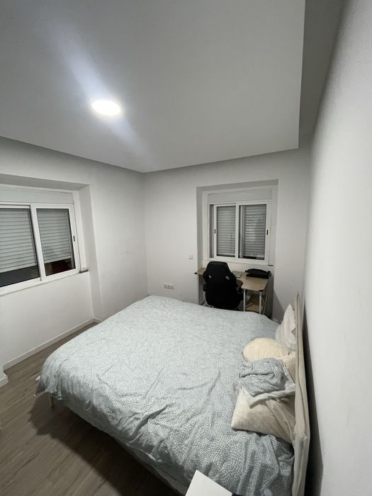 Quarto para arrendar - Venda Nova