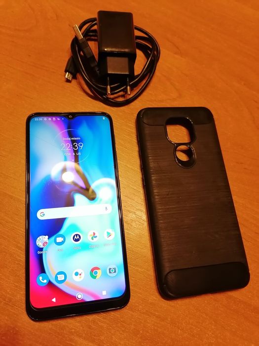 Motorola e7 Plus - Smartfon z Pamięcią 64GB/4GB + Etui GRATIS