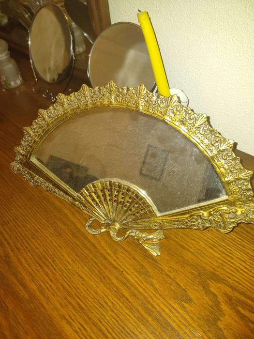 Espelho trabalhado muito antigo