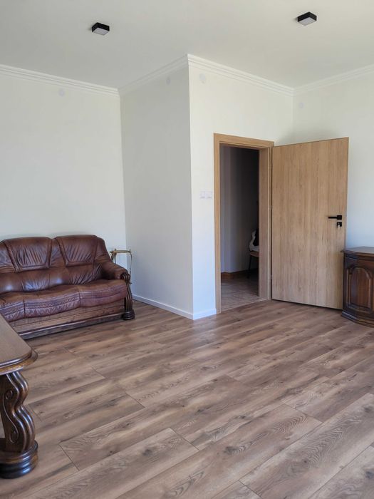 Lokal- biuro, usługi w centrum Końskich 106 m2, pierwsze piętro.