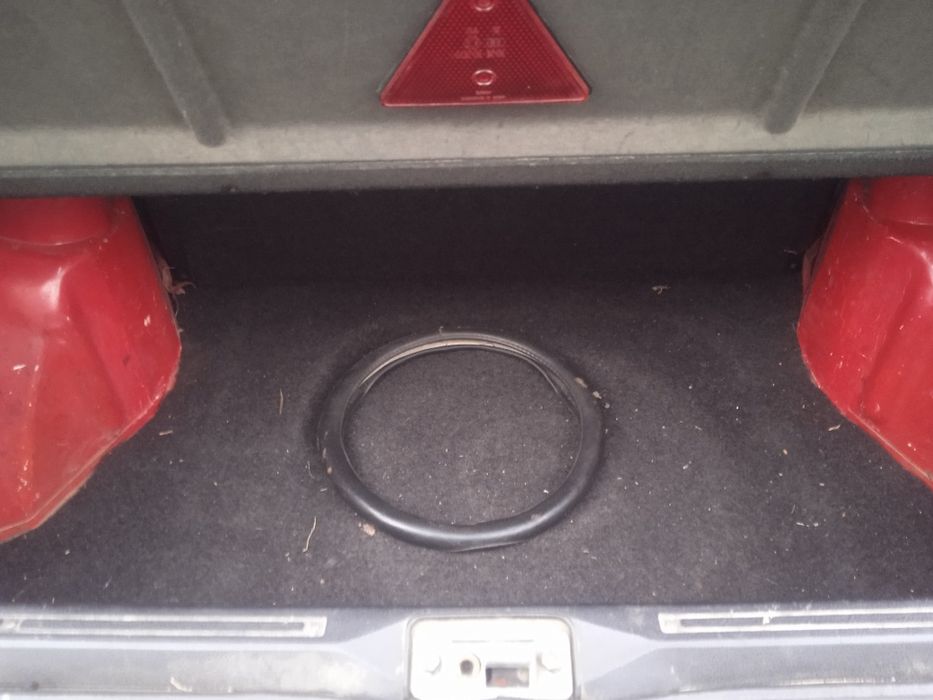 Продам автомобіль . 1997 року 1.3 бензин Один власник.