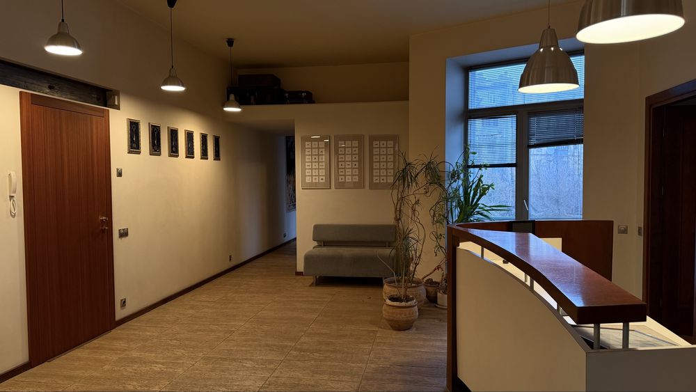 Саксаганського 58,  центр  Київа, представницький офіс