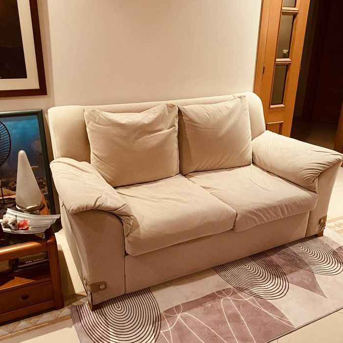 Sofa Bege Dois Lugares