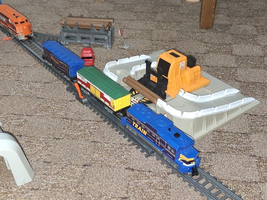 Залізниця Рower train 2 набори за 630 грн