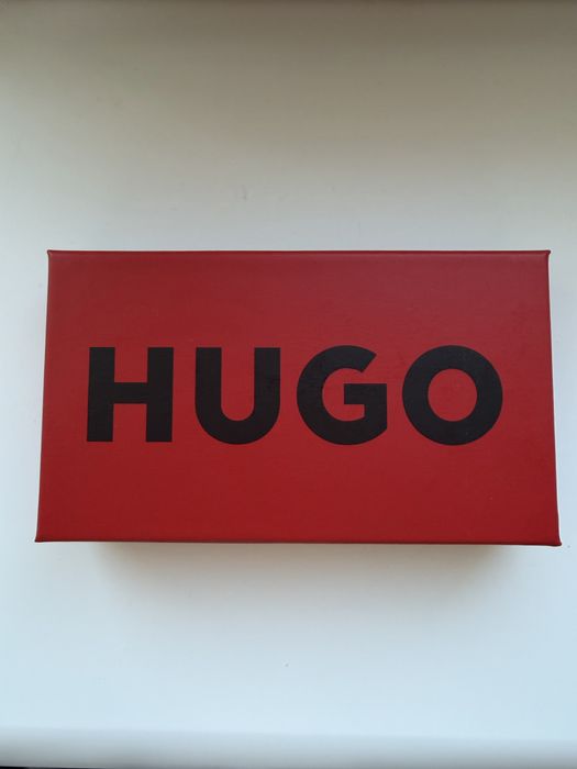 шовковий синій метелик Hugo