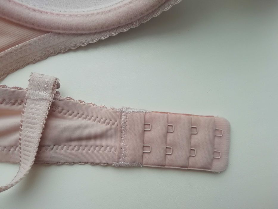 Продам лифчик, бюстгальтер 80c.