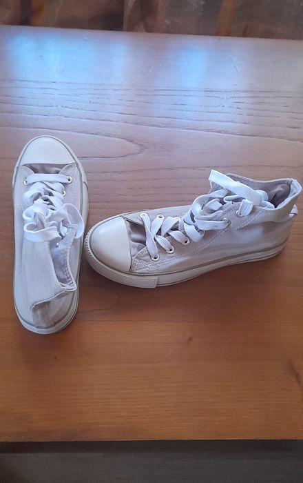Ténis altos cinza
