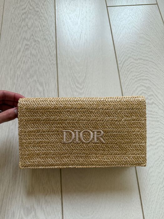 Стильний клатч Christian Dior оригінал нова сумка модна косметичка знижки недорого соломʼяна літня ротанг