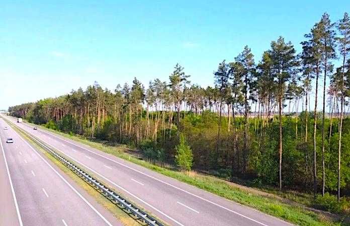 Супер пропозиція! Продаж дуже гарної ділянки біля озера та лісу!