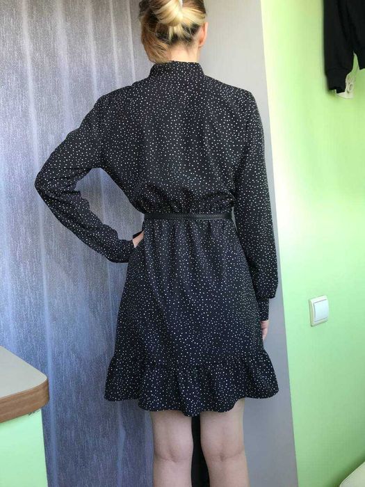 Платье черное в горошек белый