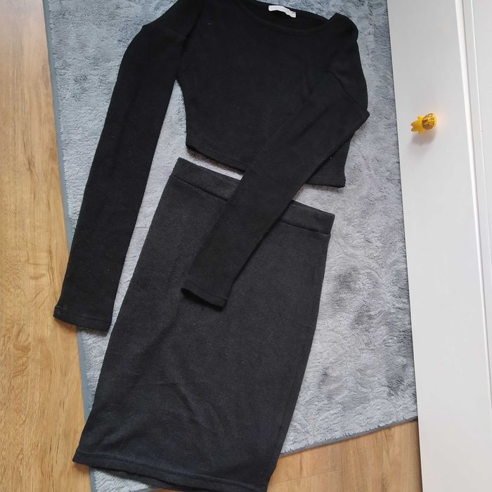 Komplet czarny crop top S spódnica top
