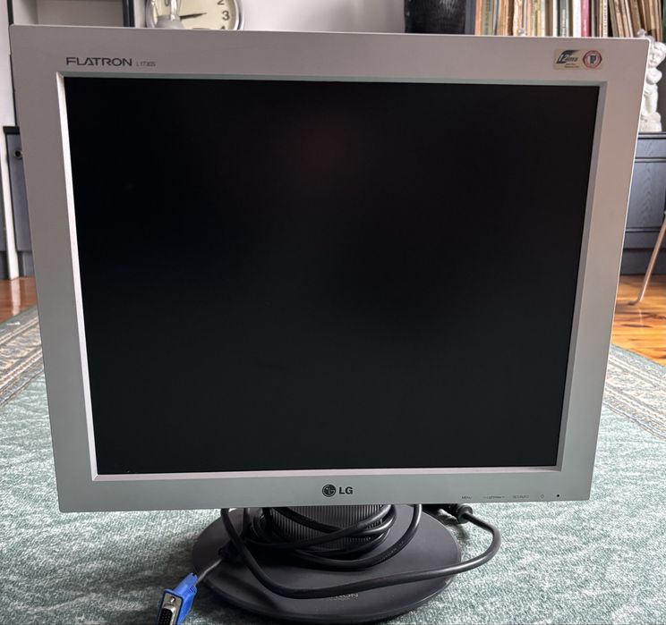 Sprzedam monitor LG Flatron L1730S