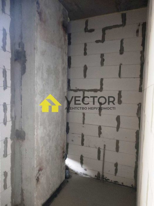 Найбільша квартира у ЖК Пелюстковий 65м2. Кухня 13м2. Переуступка