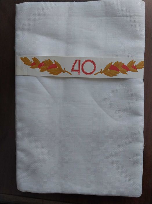 Скатерти разные НОВЫЕ лен, жаккард, винтаж, (Киев)