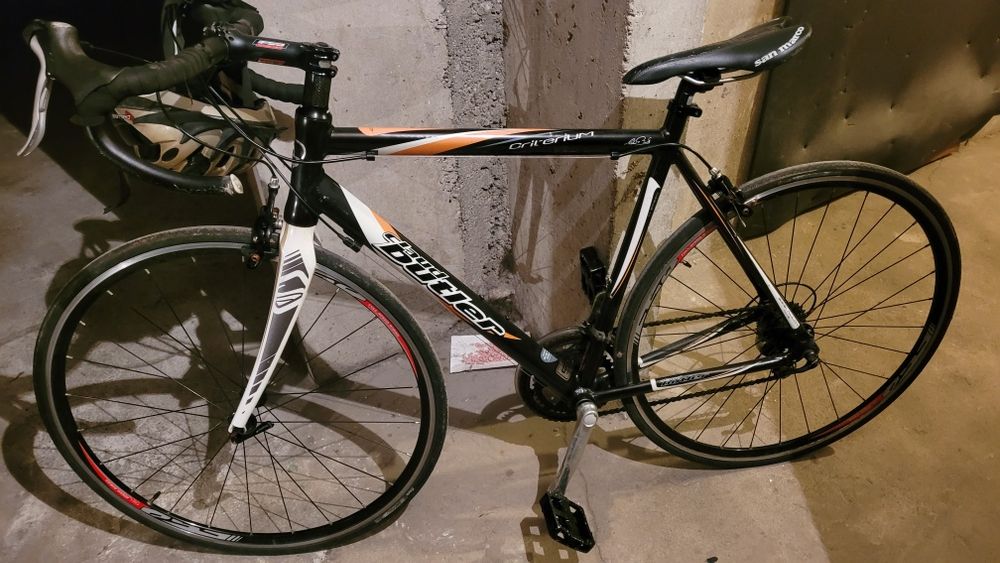 Rower szosowy bardz dobry uzywany