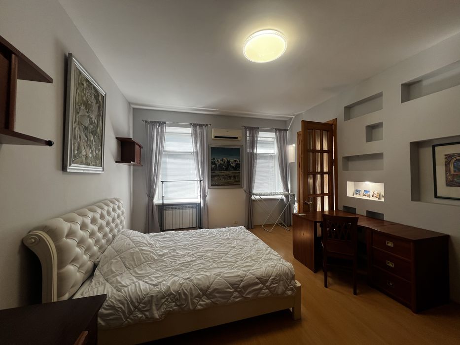 Пентхаус возле Оперного 210м2, $150.000