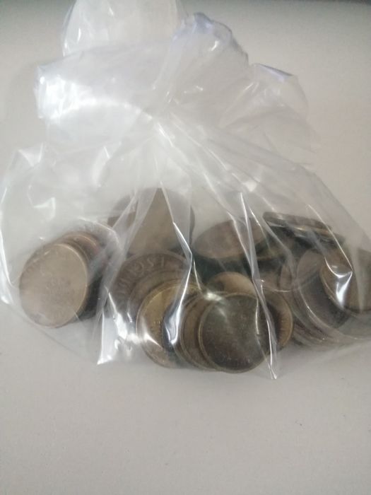 Vendo 36 moedas de escudos (portes incluídos)