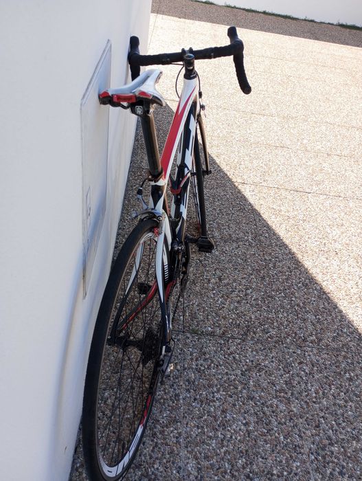 Bicicleta BH prisma em carbono