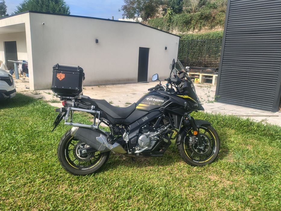 Suzuki v s strom 650 Novembro 2023