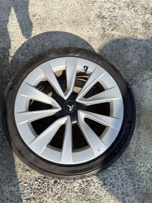 Диск r19 Tesla model 3 Голий взборі