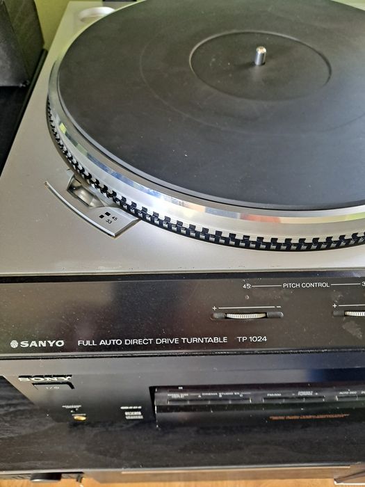 Gramofon SANYO  TP 1024