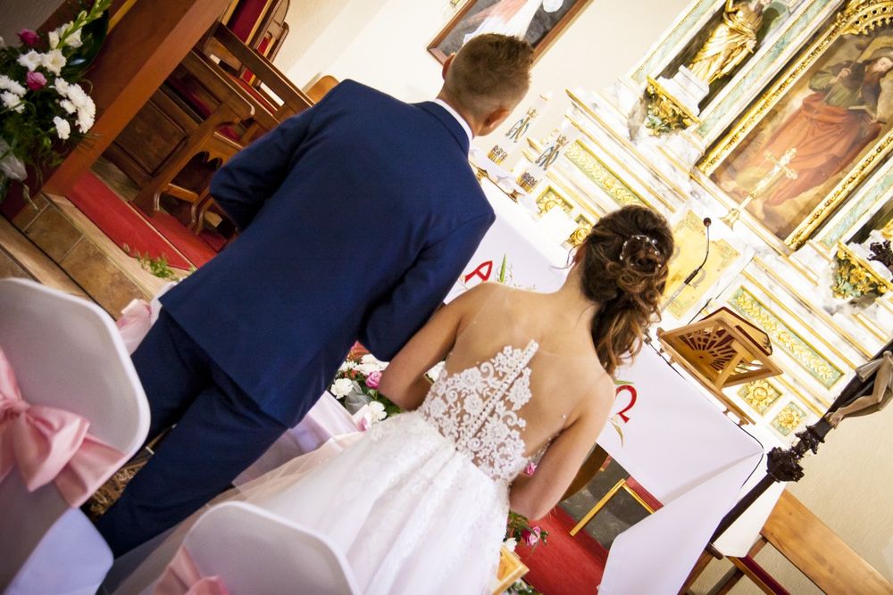 Suknia ślubna, delikatna księżniczka, kształt litery A