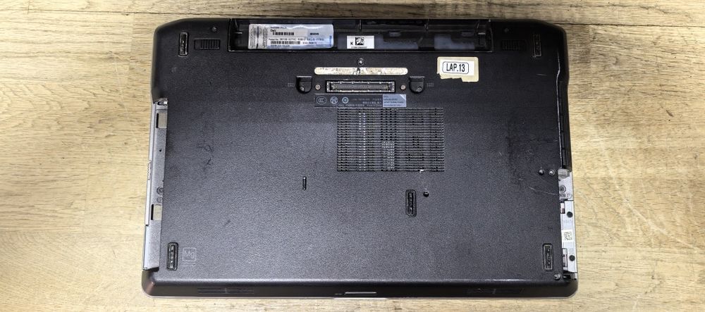 Ноутбук Dell Latitude E6330/i5-3340m/Ram 2GB DDR3 /HDD NO /CD-Rom No/А