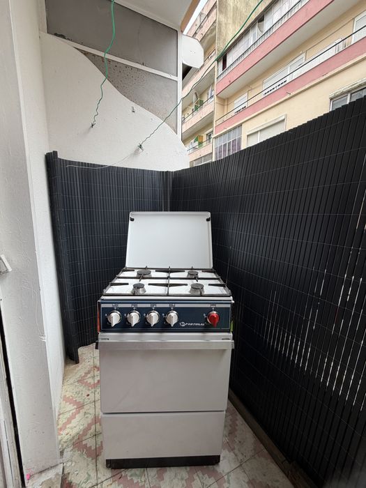Fogão a Gás Portugal 4 Bocas com Forno — Clássico