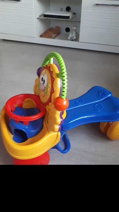 Maly  chodzik  dla  dziedzieca