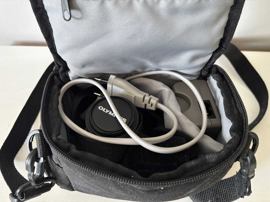 do sprzedania aparat fotograficzny Olympus PEN E-PL6 czarny