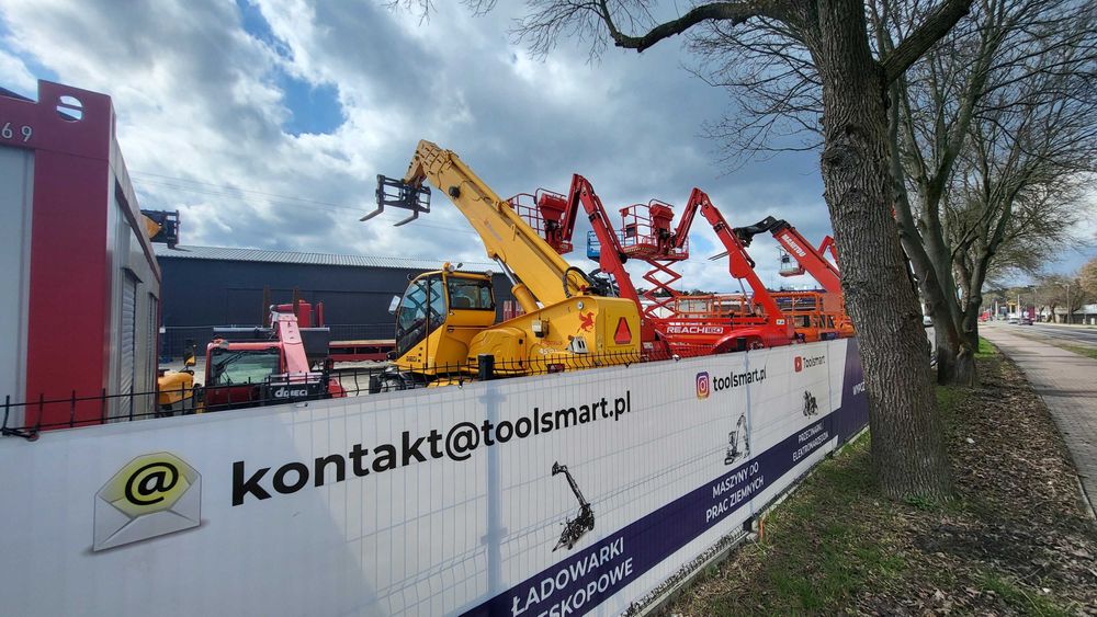 Wózek widłowy usługa / wózki widłowe z operatorem wynajem Warszawa