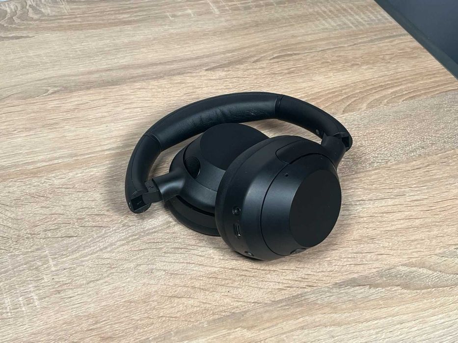 Безпровідні навушники SONY ULT Wear Black
