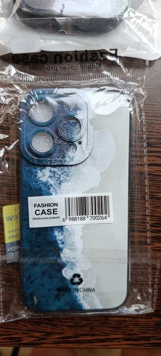 Продам Чехлы на телефон  iPhone15 pro