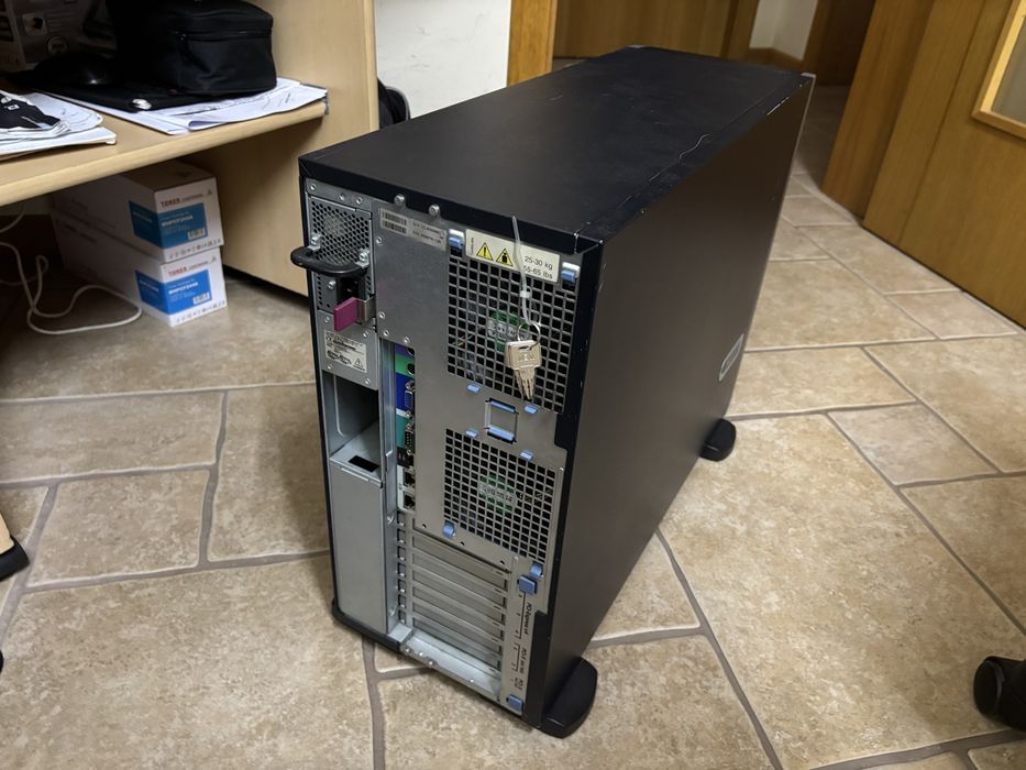 Servidor HP PROLIANT ML350